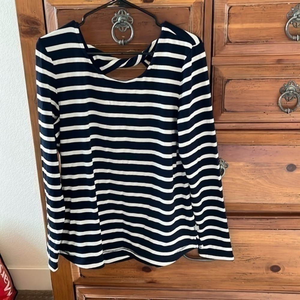 T By Talbots Women’s Black And Cream Striped Top Size Large NWOT
